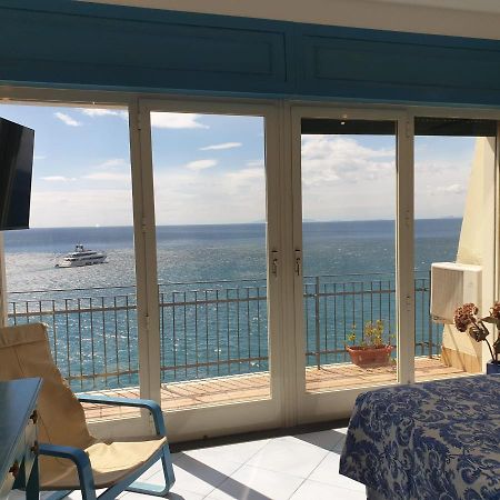 הוילה מטה Residenza Mare Di Sotto Sorrento מראה חיצוני תמונה